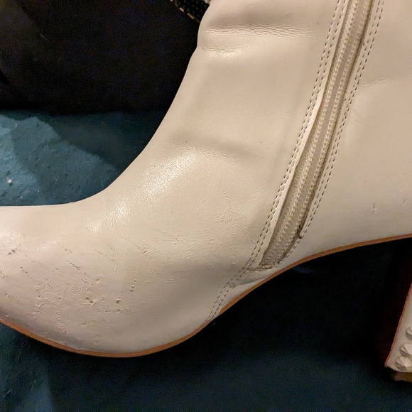 Christian Louboutin white ankle boots - Picture 7 of 9